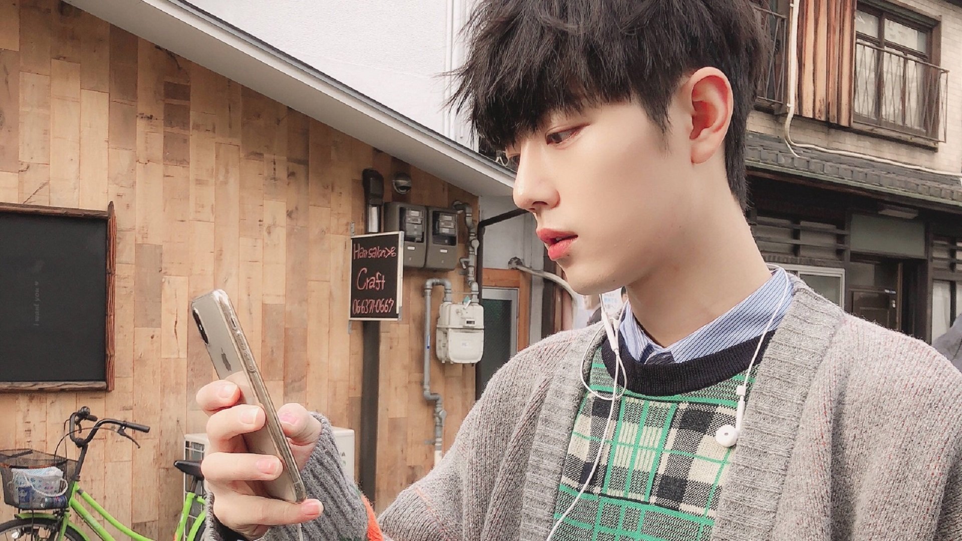 开云体育-极限攀岩联盟赛，突破自我极限，极限攀岩纪录片男主角