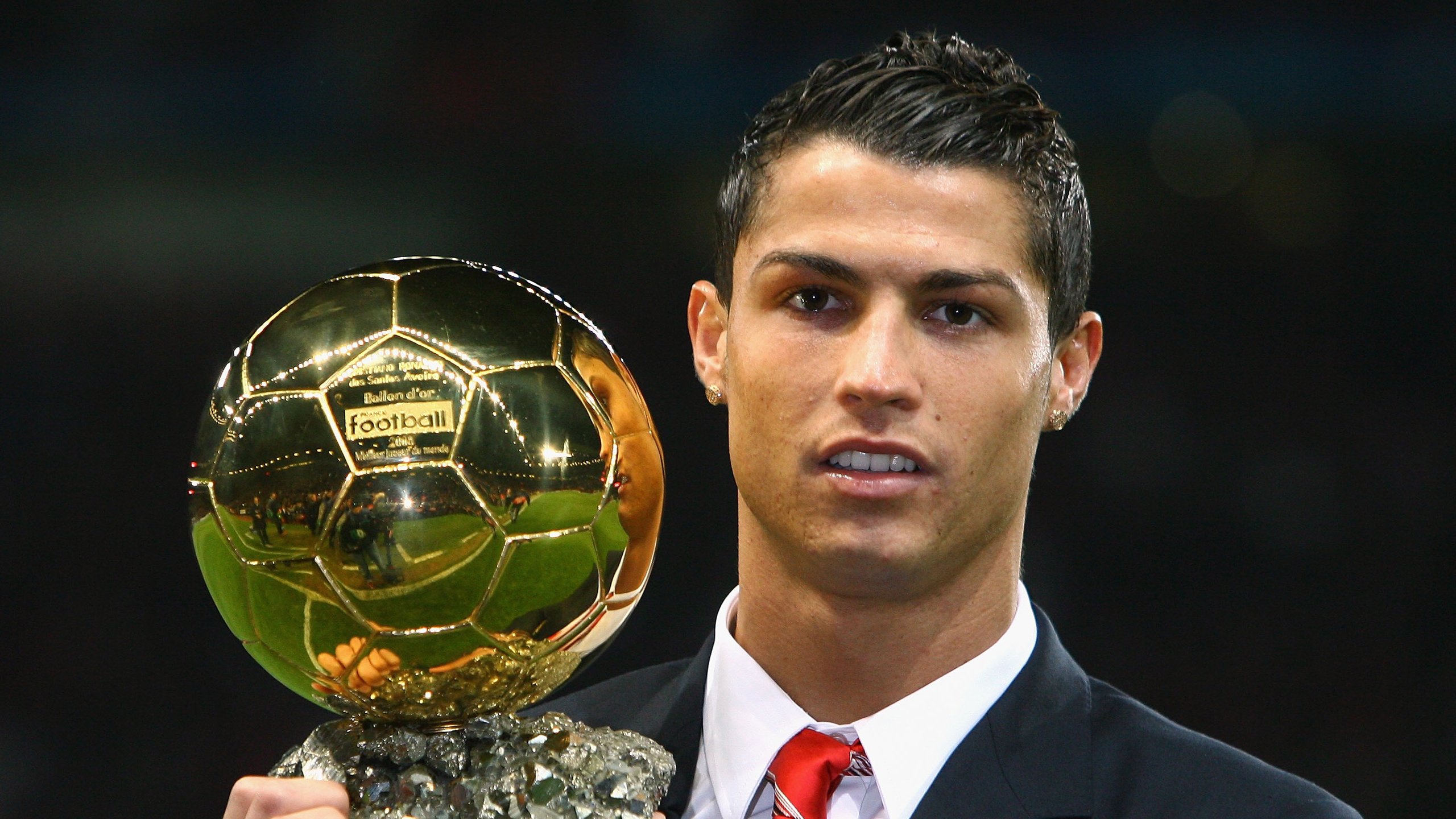 本泽马转会至利雅得胜利,本泽马现在效力球队